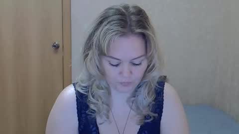 karennelsonx online show from 20, 5, 2026