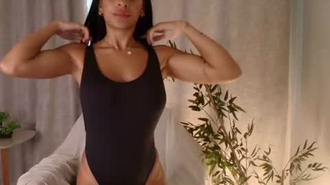 kari_brooks online show from 19, 6, 2026