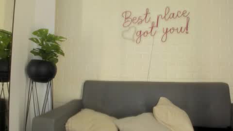 Snapshot of karina_gomez_18 chatting on 5, 2, 2026 Kari online show from 5, 2, 2026