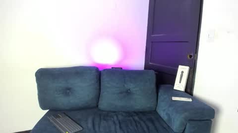 karinapreston_ online show from 4, 12, 2025