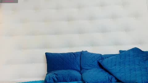 KARISSIA online show from 27, 3, 2026