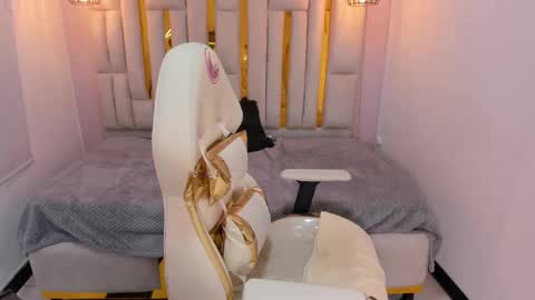 Karla  online show from 10, 2, 2025