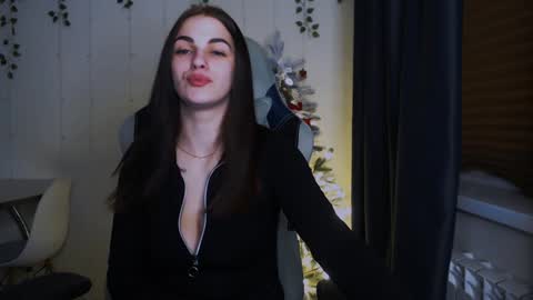 Snapshot of karla_sim chatting on 4, 12, 2024 Ask me online show from 4, 12, 2024