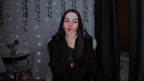 Snapshot of karla_sim chatting on 25, 1, 2025 Ask me online show from 25, 1, 2025