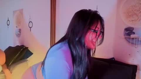 Snapshot of karla_valk1 chatting on 23, 10, 2025 karla online show from 23, 10, 2025