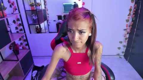 karlaslutskinny__ online show from 6, 11, 2025