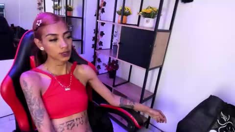 karlaslutskinny__ online show from 3, 12, 2025