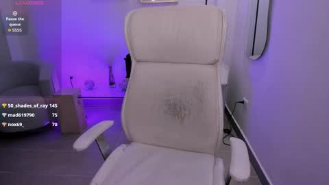 karliie kloss   online show from 22, 9, 2025