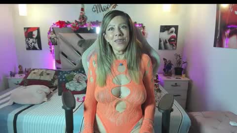 Snapshot of karly_moonn chatting on 18, 12, 2025 Karly Moonns online show from 18, 12, 2025