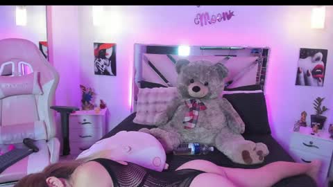 Snapshot of karly_moonn chatting on 20, 4, 2026 Karly Moonns online show from 20, 4, 2026