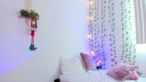 Karlye online show from 24, 12, 2024