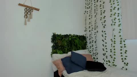 Karlye online show from 11, 2, 2025