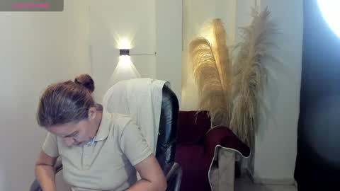 Snapshot of karlye_hot chatting on 15, 6, 2026 KARLYE online show from 15, 6, 2026