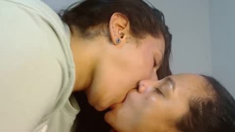 hot girls online show from 5, 10, 2025