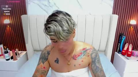 Karol and Luna online show from 12, 2, 2025