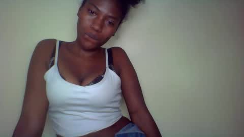 karoliee online show from 30, 4, 2026