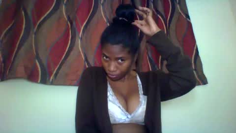 karoliee online show from 13, 7, 2026
