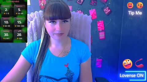Snapshot of karolina_mia chatting on 18, 6, 2026 Caroline online show from 18, 6, 2026