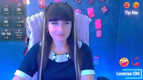 Snapshot of karolina_mia chatting on 20, 7, 2026 Caroline online show from 20, 7, 2026