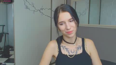 Karolina online show from 8, 12, 2024