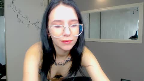 Karolina online show from 7, 2, 2025
