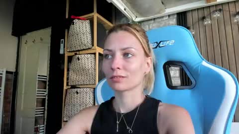 karoline121 online show from 24, 9, 2025