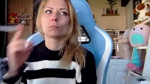 Snapshot of karoline121 chatting on 9, 3, 2026 karoline121 online show from 9, 3, 2026