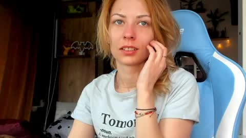 Snapshot of karoline121 chatting on 15, 3, 2026 karoline121 online show from 15, 3, 2026