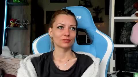 Snapshot of karoline121 chatting on 16, 3, 2026 karoline121 online show from 16, 3, 2026