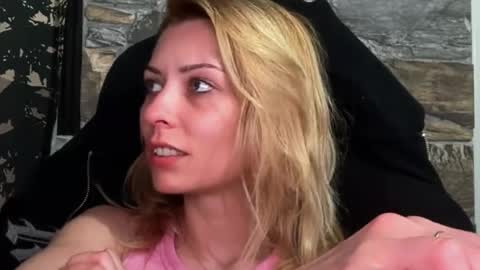 Snapshot of karoline121 chatting on 16, 3, 2026 karoline121 online show from 16, 3, 2026