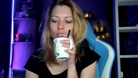 Snapshot of karoline121 chatting on 19, 3, 2026 karoline121 online show from 19, 3, 2026