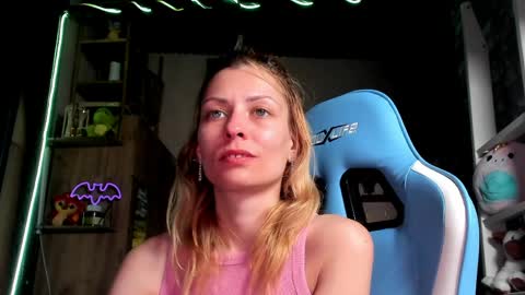 Snapshot of karoline121 chatting on 30, 3, 2026 karoline121 online show from 30, 3, 2026