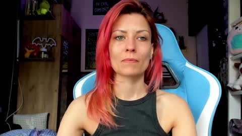Snapshot of karoline121 chatting on 1, 4, 2026 karoline121 online show from 1, 4, 2026