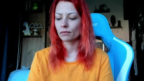 Snapshot of karoline121 chatting on 6, 4, 2026 karoline121 online show from 6, 4, 2026