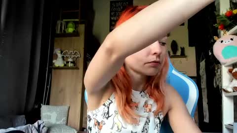 Snapshot of karoline121 chatting on 17, 4, 2026 karoline121 online show from 17, 4, 2026