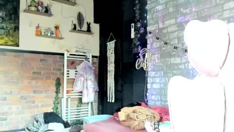 Snapshot of karoline121 chatting on 26, 5, 2026 karoline121 online show from 26, 5, 2026