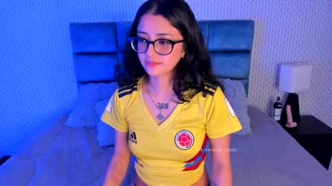 Karoline  online show from 9, 2, 2025