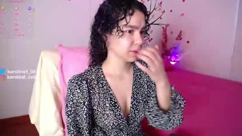 Karolina 3 online show from 27, 10, 2025