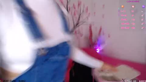 Karolina 3 online show from 18, 4, 2026