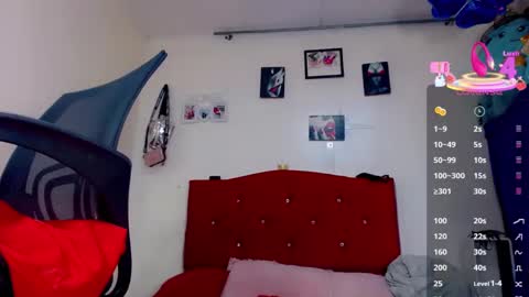 Snapshot of karoll_scoott chatting on 1, 3, 2025 karol online show from 1, 3, 2025