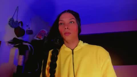 Snapshot of karoll_scoott chatting on 6, 10, 2025 karol online show from 6, 10, 2025