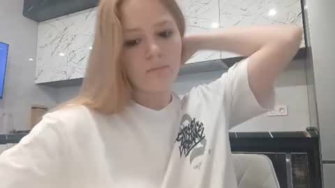 Karina online show from 11, 6, 2026