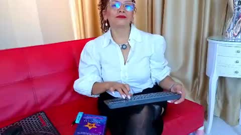 kasandra gomez online show from 18, 7, 2026