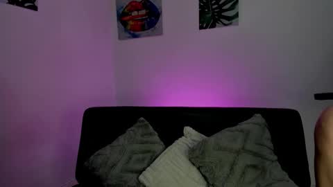 kassandra james online show from 9, 9, 2025