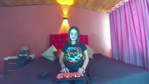 kassandra james online show from 16, 12, 2025