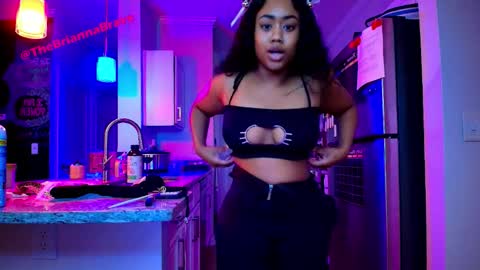 BriannaBrave online show from 17, 10, 2025