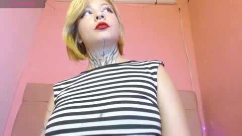 Snapshot of kat_cirice18 chatting on 22, 2, 2025 kat_cirice18 online show from 22, 2, 2025