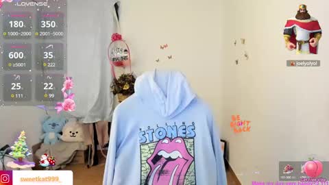 Snapshot of kat_ly_chan chatting on 22, 12, 2024 Kat       online show from 22, 12, 2024