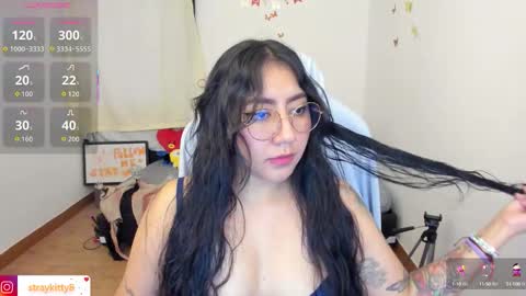 Snapshot of kat_ly_chan chatting on 5, 10, 2025 Kat       online show from 5, 10, 2025