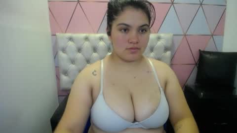 katalina santana25 online show from 11, 4, 2026